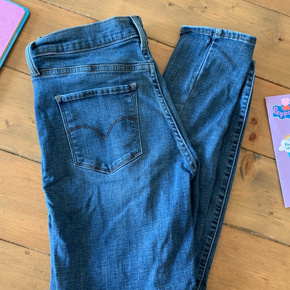 311 Shaping Skinny Women's Jeans

Color: Secret Admirer
Size: 30W x 32L